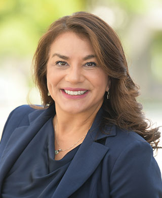 sandy steward headshot